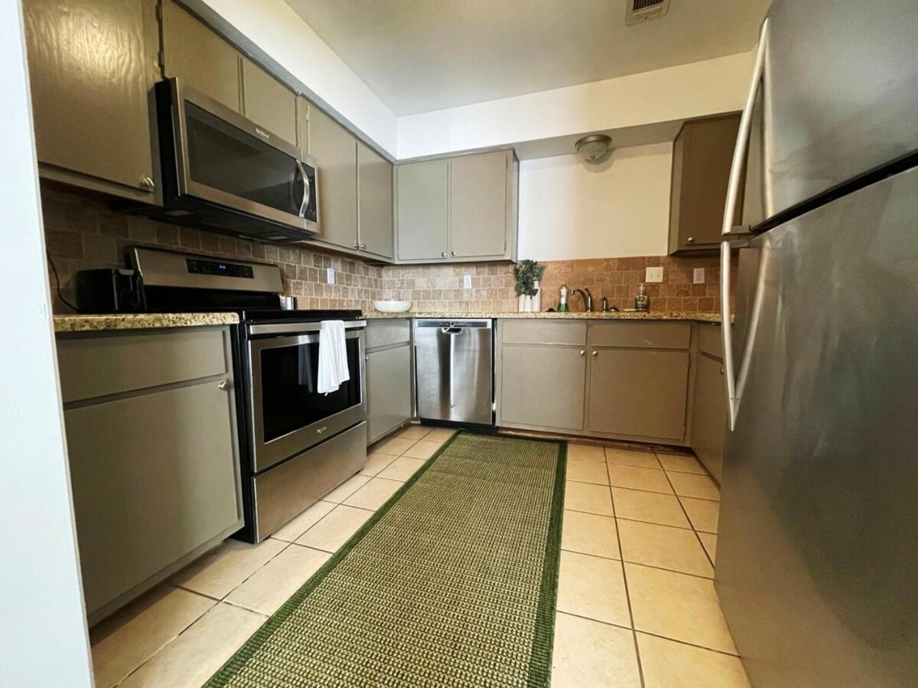 Brilliant & Beautiful Bnb Apartment! B Κόλετζ Στέισον Εξωτερικό φωτογραφία