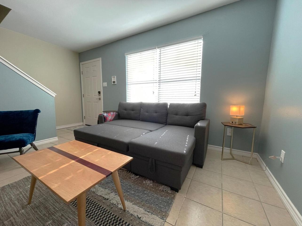 Brilliant & Beautiful Bnb Apartment! B Κόλετζ Στέισον Εξωτερικό φωτογραφία