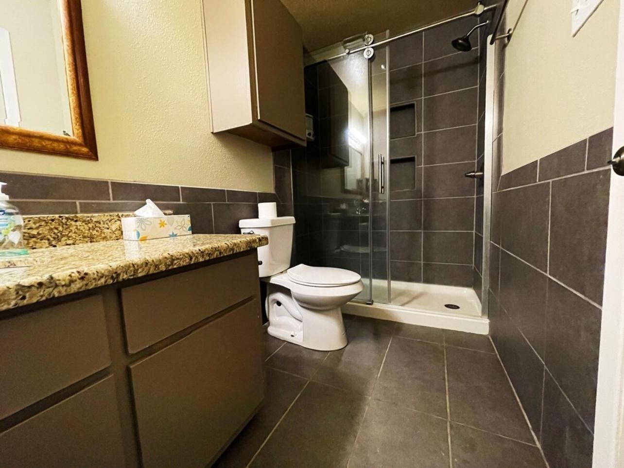 Brilliant & Beautiful Bnb Apartment! B Κόλετζ Στέισον Εξωτερικό φωτογραφία